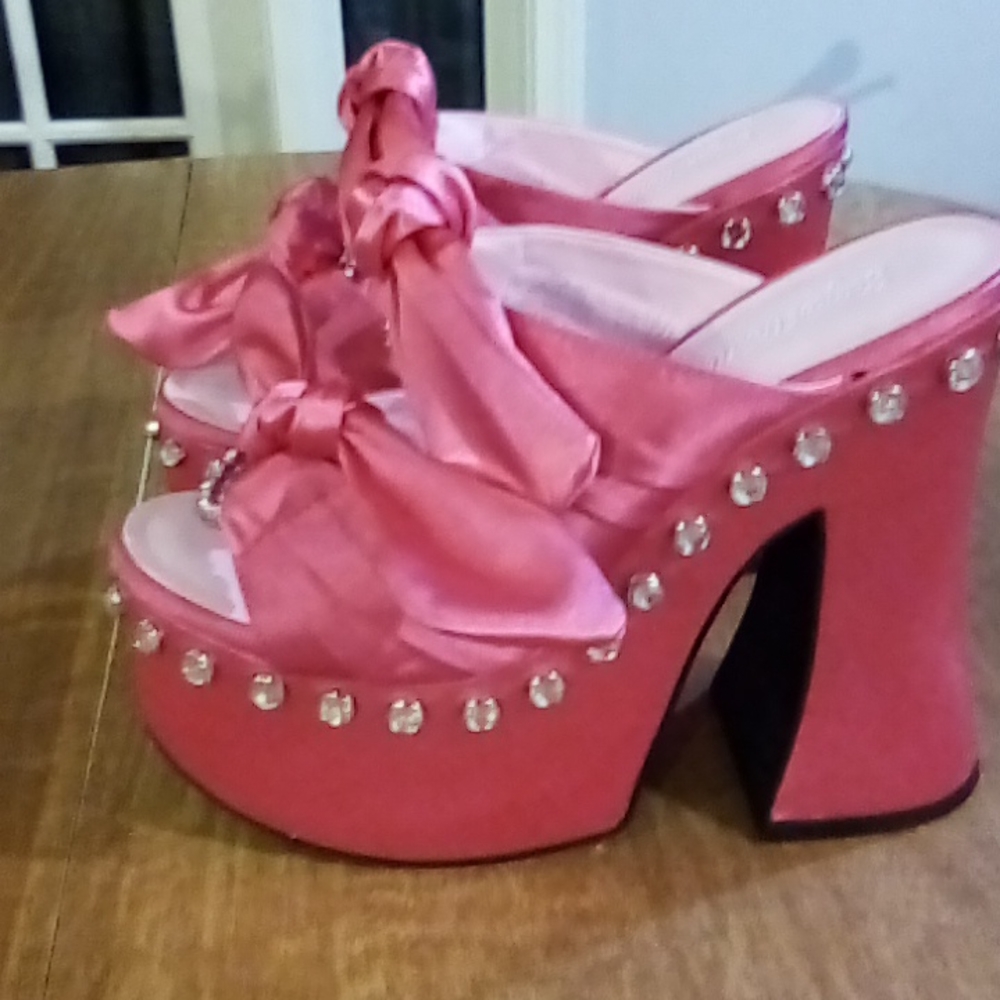 Platform shoes
